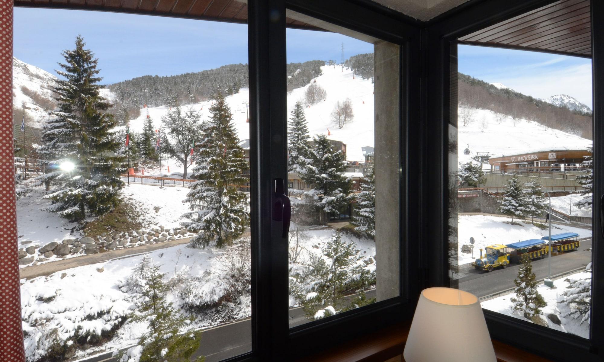 Tuc Blanc Hotel Baqueira Beret Buitenkant foto