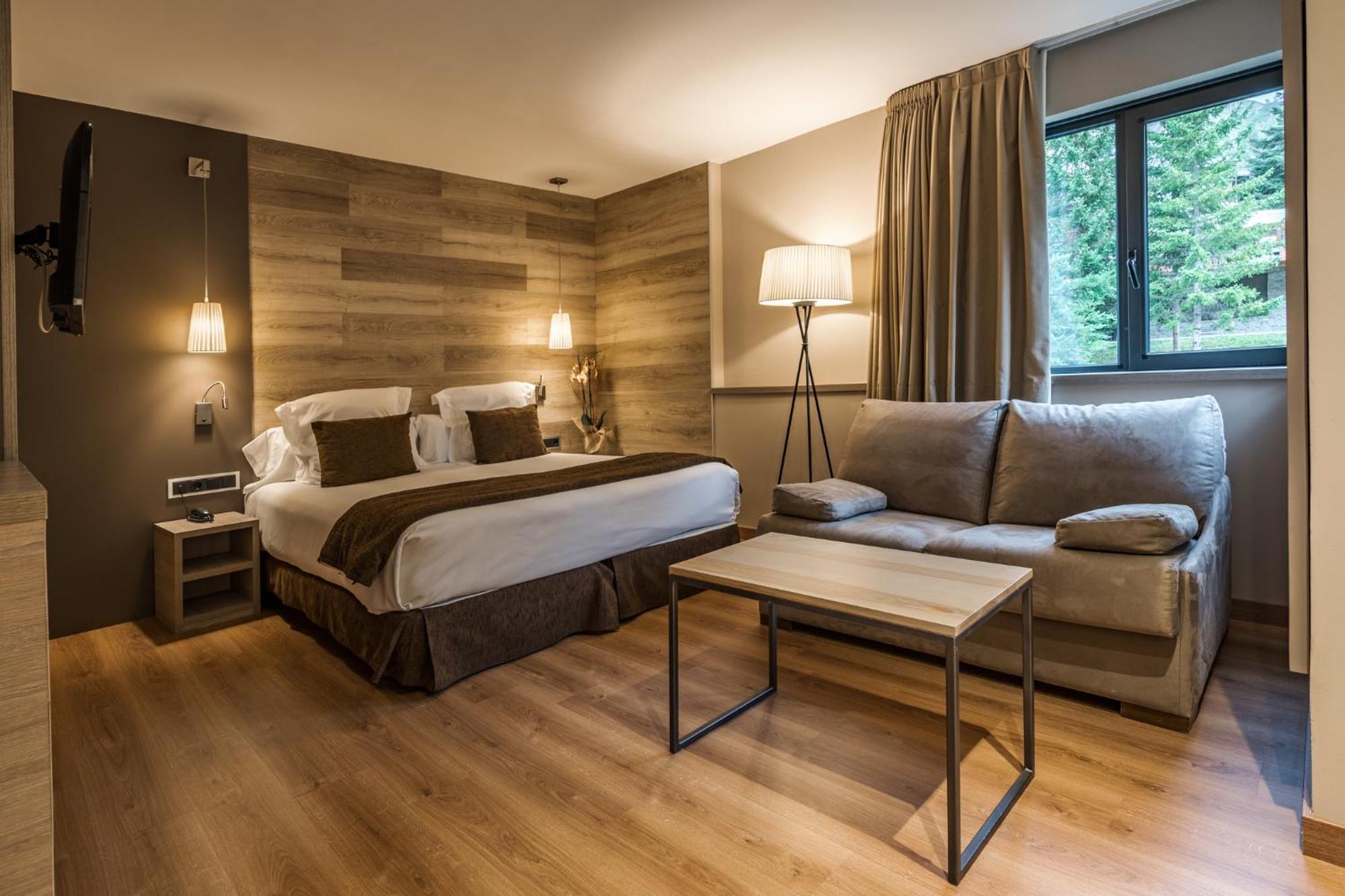 Tuc Blanc Hotel Baqueira Beret Buitenkant foto