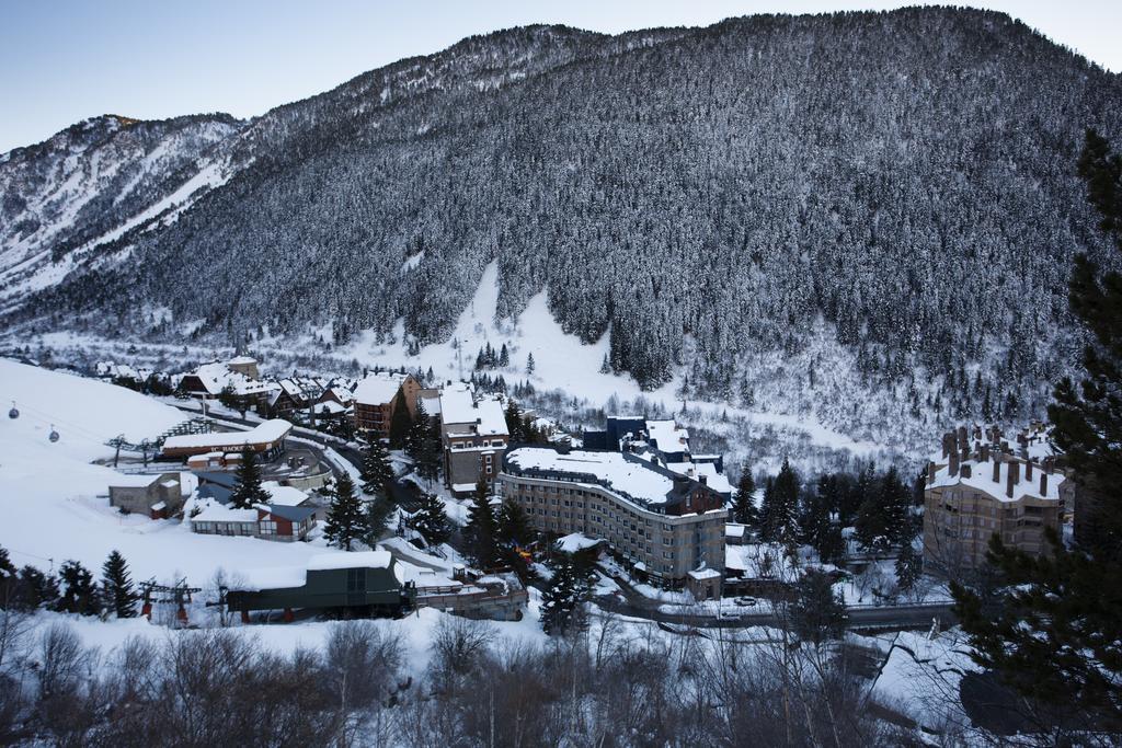 Tuc Blanc Hotel Baqueira Beret Buitenkant foto